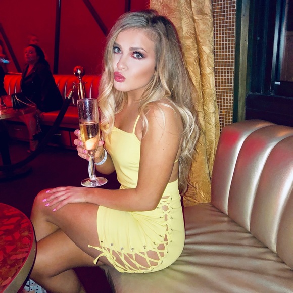 Meet your Posher, Sedona - Picture 2 of 2